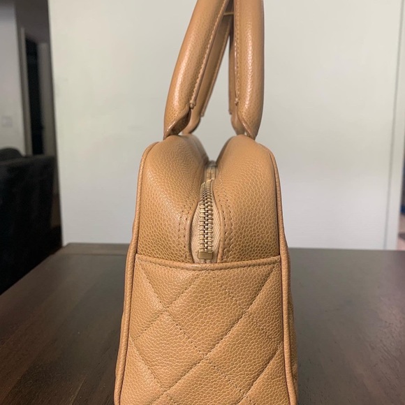 Authentic Chanel mini Boston bag - Picture 7 of 8